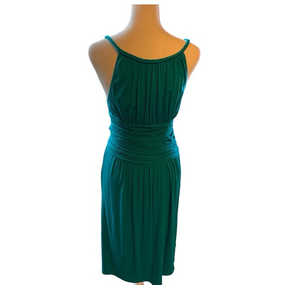 Ladies Summer Dress w/Slimming Waistline and Flattering Profile. EUC - Picture 4 of 5